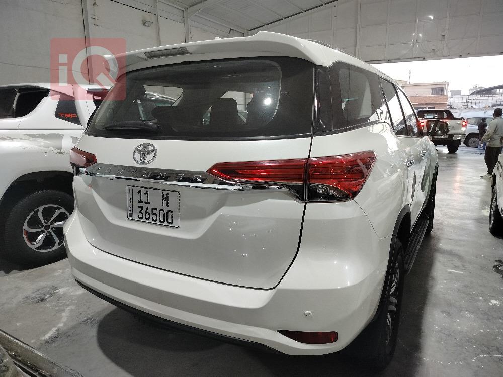 تۆیۆتا فرۆنتلاندەر